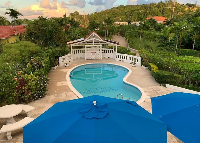 Villa Whistling Runaway Bay
